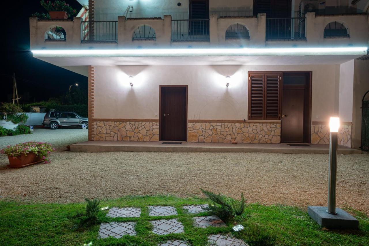 Arcobaleno Apartment Фонди Экстерьер фото